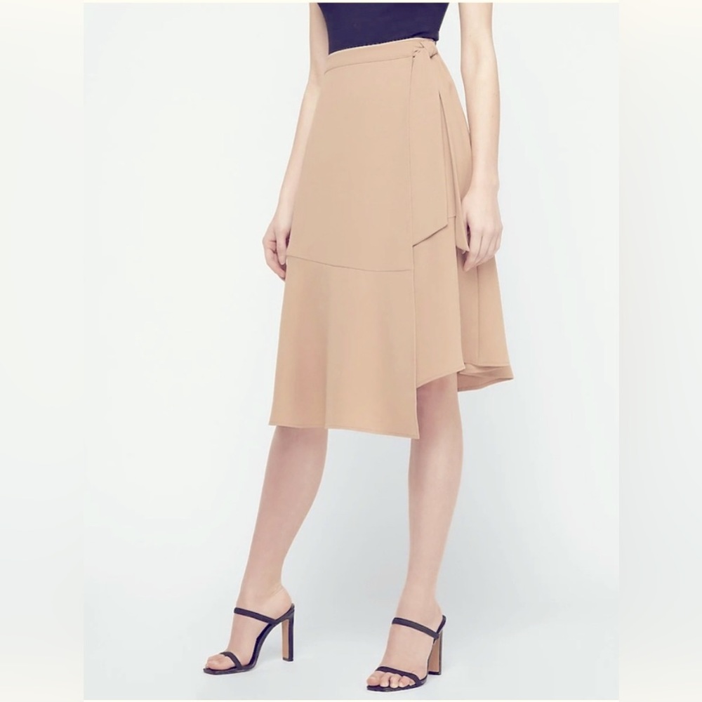 New w/tags Express skirt size 8 camel color